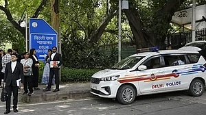 <div class="paragraphs"><p>دہلی ہائی کورٹ</p></div>