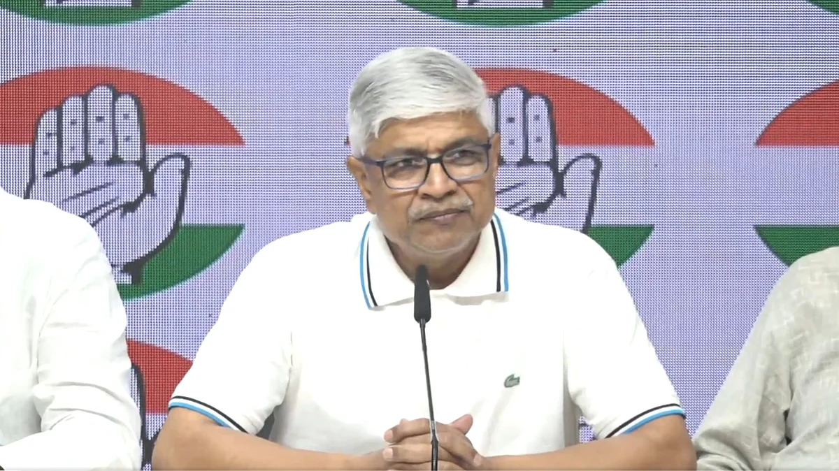 <div class="paragraphs"><p>پریس کانفرنس کے دوران کانگریس لیڈر راجندر پال گوتم (ویڈیو گریب)</p></div>