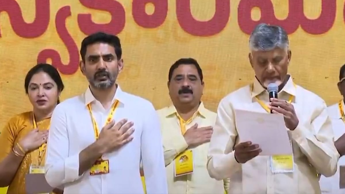 <div class="paragraphs"><p>آندھرا پردیش کے وزیراعلیٰ این چندرابابو نائیڈو اور ان کے بیٹے نارا لوکیش (ویڈیو گریب)</p></div>