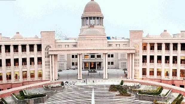 الہ آباد ہائی کورٹ، لکھنؤ بنچ، تصویر آئی اے این ایس