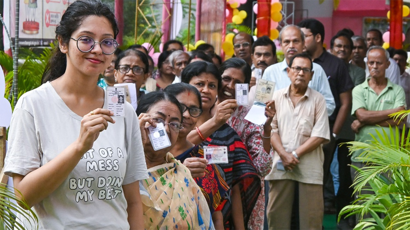 <div class="paragraphs"><p>ڈ</p></div>