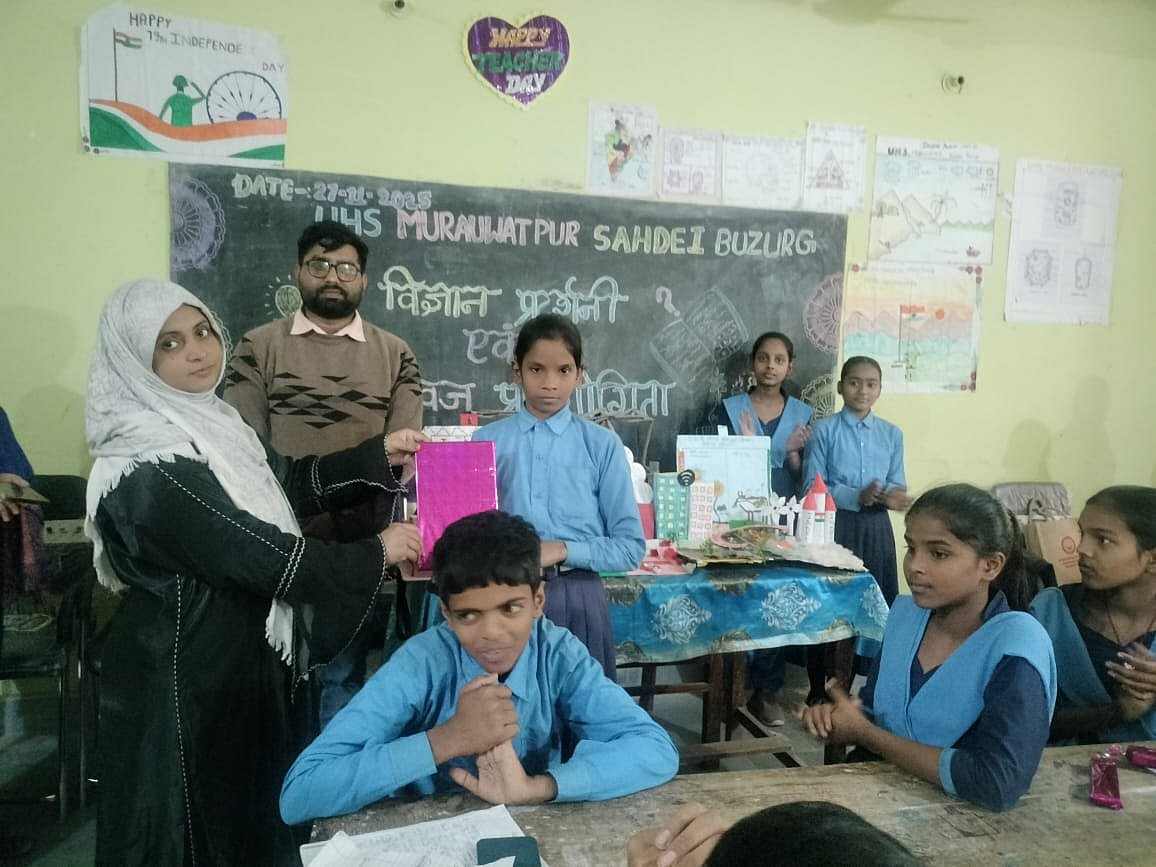 انٹرویو: صنوبر کہکشاں، ایک ہندی ٹیچر جو 7 سال کی عمر سے کر رہیں اُردو زبان کی آبیاری
