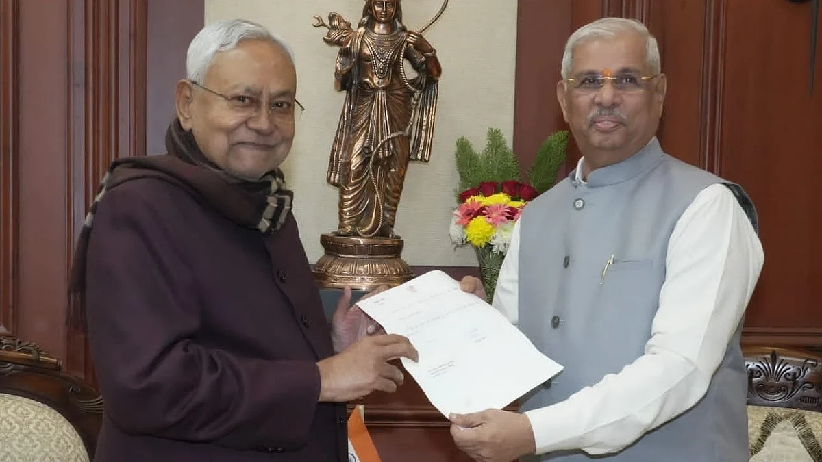 <div class="paragraphs"><p>"देश में आया राम, गया राम बहुत"- नीतीश के पाला बदलने पर खड़गे, तेजप्रताप क्या बोले?</p></div>