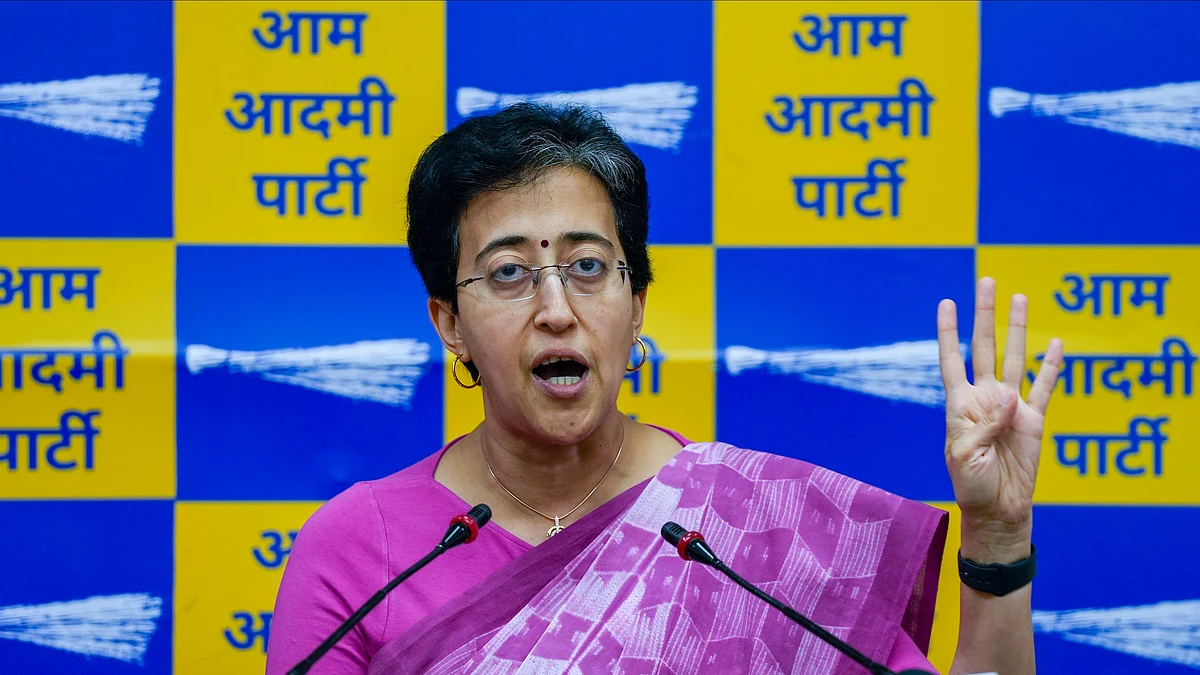 <div class="paragraphs"><p>दिल्ली सरकार में मंत्री और आम आदमी पार्टी की नेता आतिशी ने दावा किया कि उन्हें <a href="https://hindi.thequint.com/voices/opinion/arvind-kejriwal-arrest-india-need-to-temper-reaction-on-international-criticism-germany-usa-diplomacy">बीजेपी (BJP) </a>में शामिल होने का ऑफर दिया गया है.</p></div>