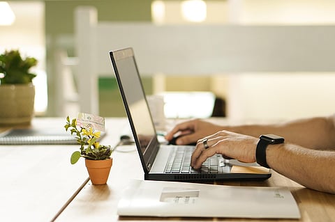The Etiquette of Online Poker: How to Be a Good Digital Player