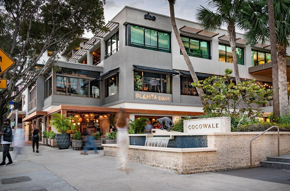 CocoWalk Celebrates 61st Anniversary of Coconut Grove Arts Festival