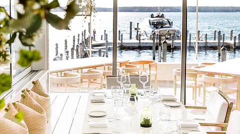 Sí Sí Restaurant Dining Room at EHP Resort & Marina