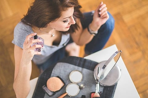 How to Match Your Perfume to Your Outfit
