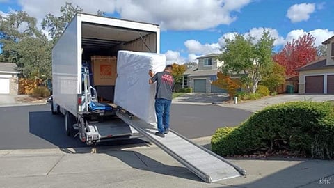 Tips for Moving to Monterey, CA and Why to Choose a Local Mover