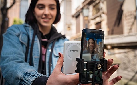 SYNCO XView M4 Selfie Monitor Screen Review: Worth It for Vlogging in 2025?