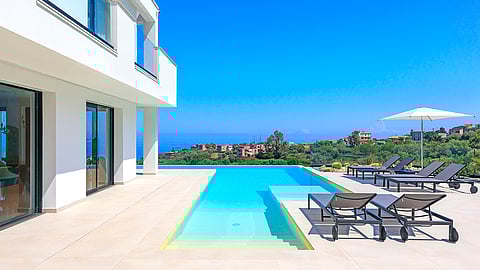 Luxury Sicilian villa with infinity pool and sea views