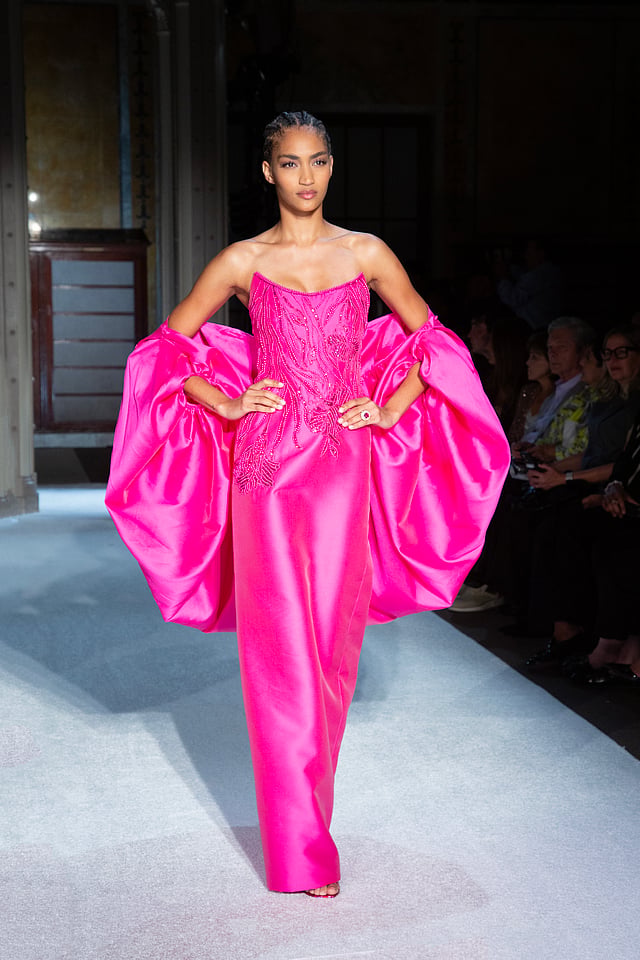 glamland fashion show dress Pamella Roland Shines at NYFW with Art-Inspired Spring/Summer 2026