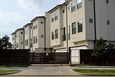 Enjoy Urban Comfort with Smart and Affordable Apartment Rentals