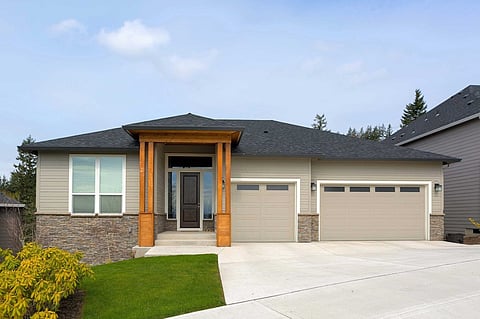 Top Reasons to Hire a Professional Garage Door Company When You Install a New Garage Door