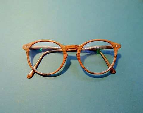 Timeless Elegance: Selecting Eyewear to Perfect Your Classic Style