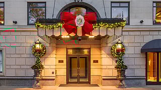 The Ritz-Carlton New York, Central Park Christmas entrance