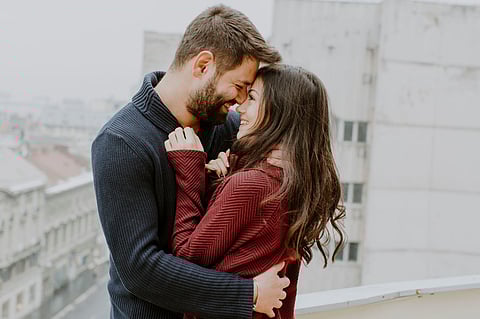 Luxury Dating in a Digital Age: The New Etiquette for Those Who Want to Find a Girlfriend Online