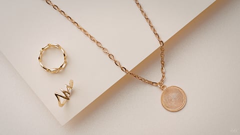 The Subtle Power of Rose Quartz in Contemporary Jewelry