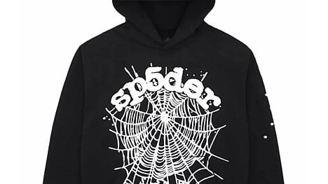 Black Sp5der spiderweb hoodie.