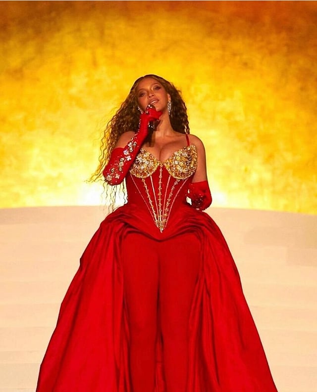 beyonce red dress designer Beyonc Wore a Stunning Red Dress with a Ridiculously High Slit