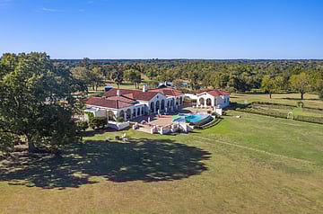 Drake Buys Luxurious $15 Million Texas Ranch