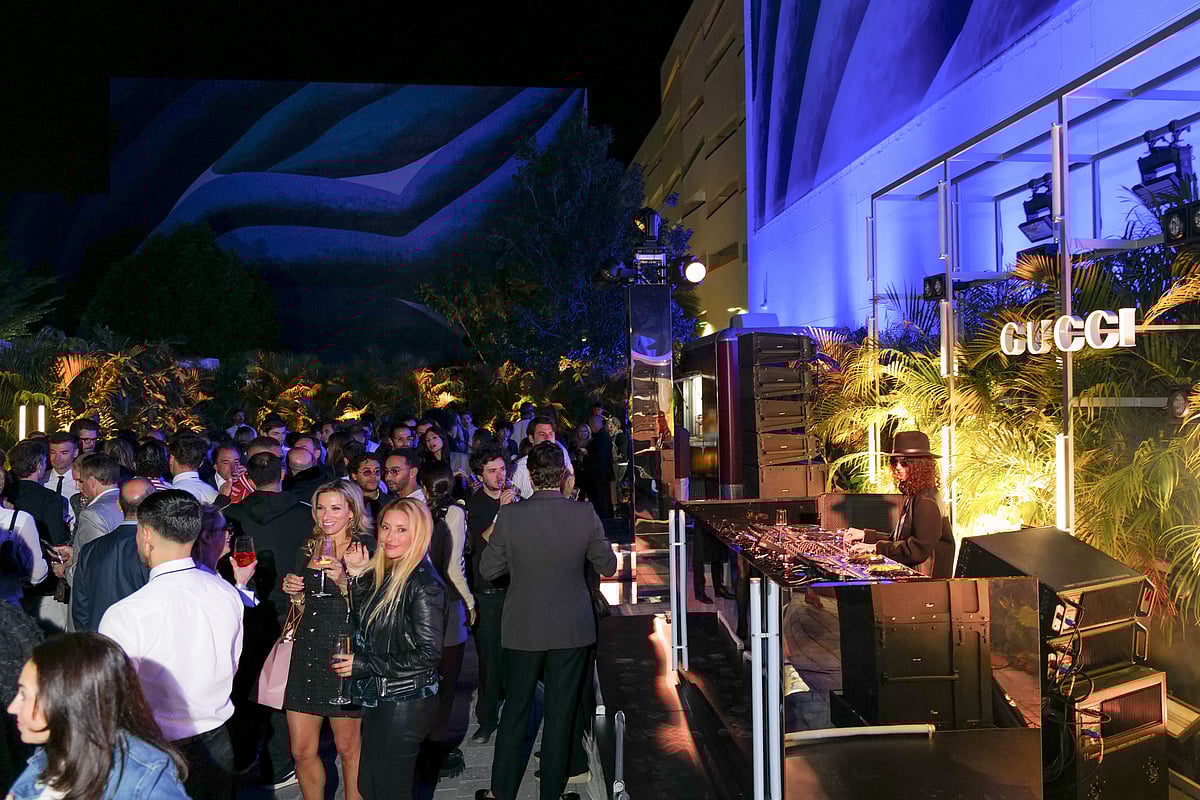 Gucci's Festive Snow Globe Installation Dazzles Miami's Holiday Season