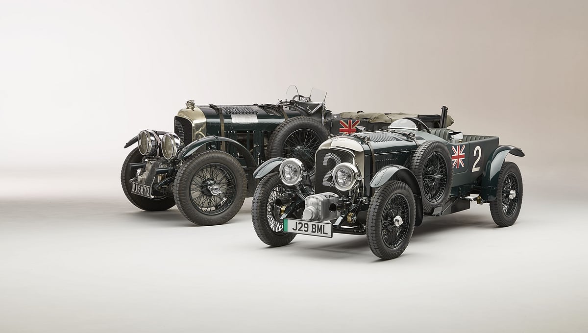 Hedley Studios Showcases Vintage Car Art at Bal Harbour Shops
