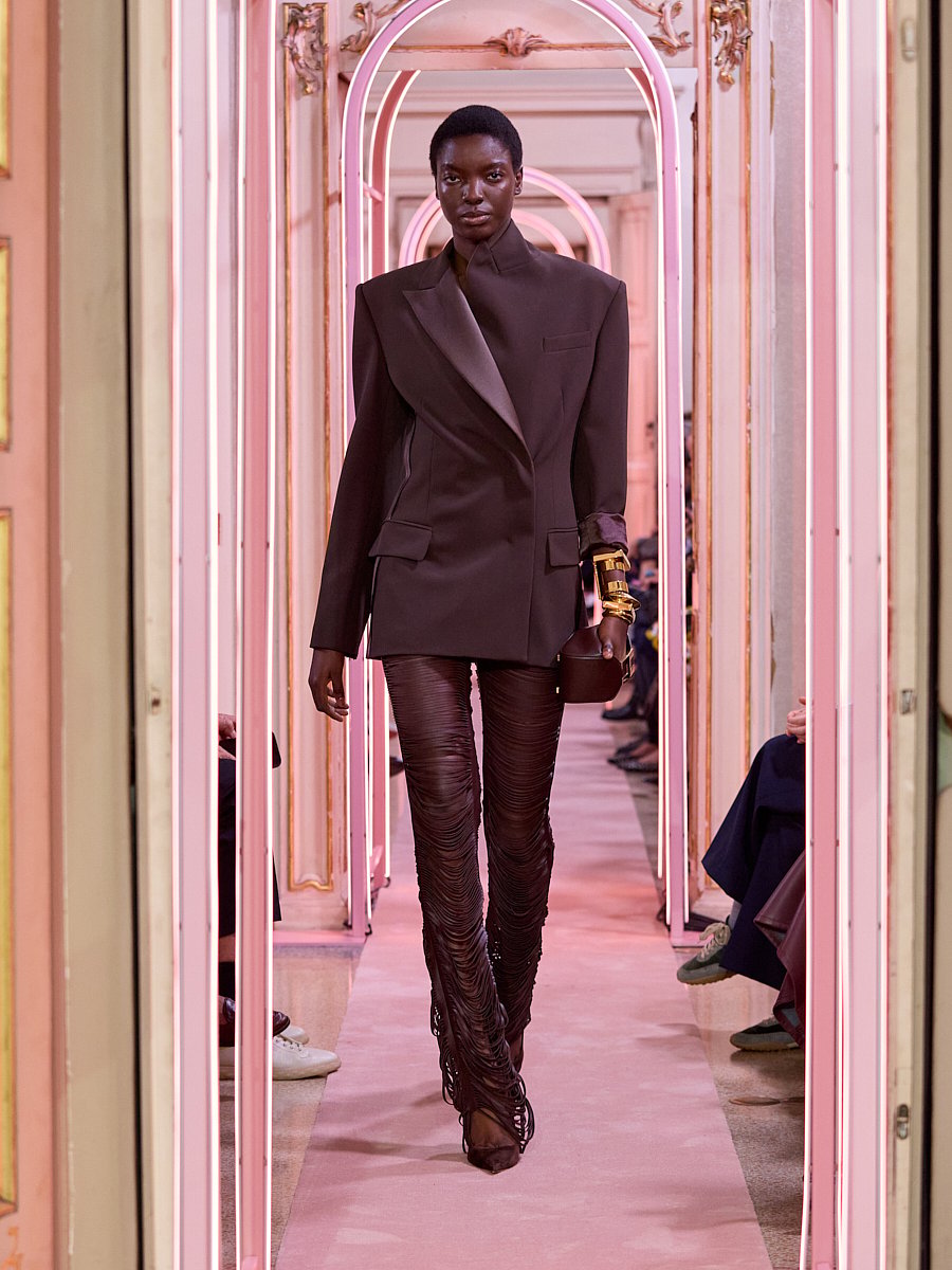 Elisabetta Franchi 2026: Light & Shadow at Palazzo Acerbi