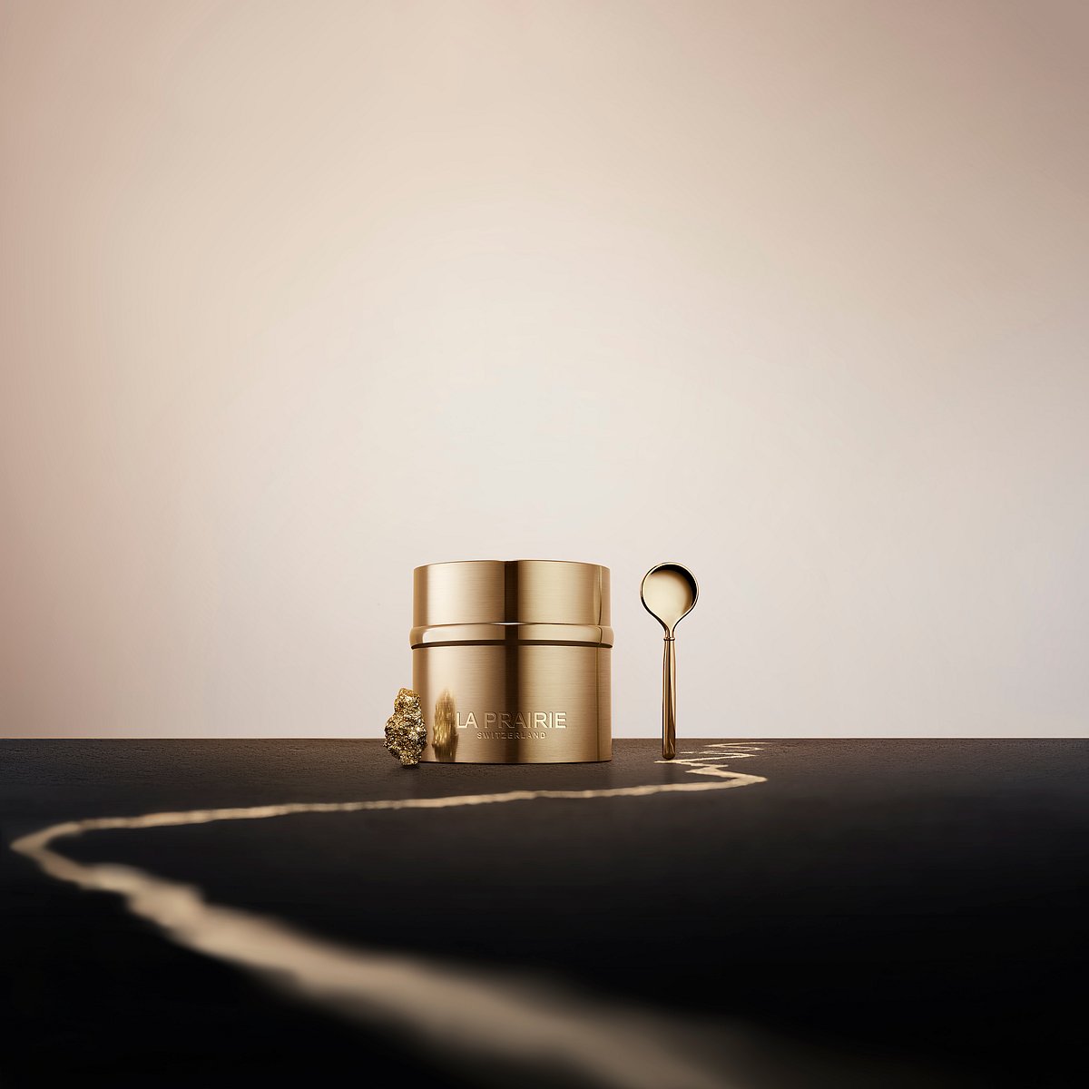 La Prairie's Pure Gold: Radiant Rejuvenation with Swiss Precision