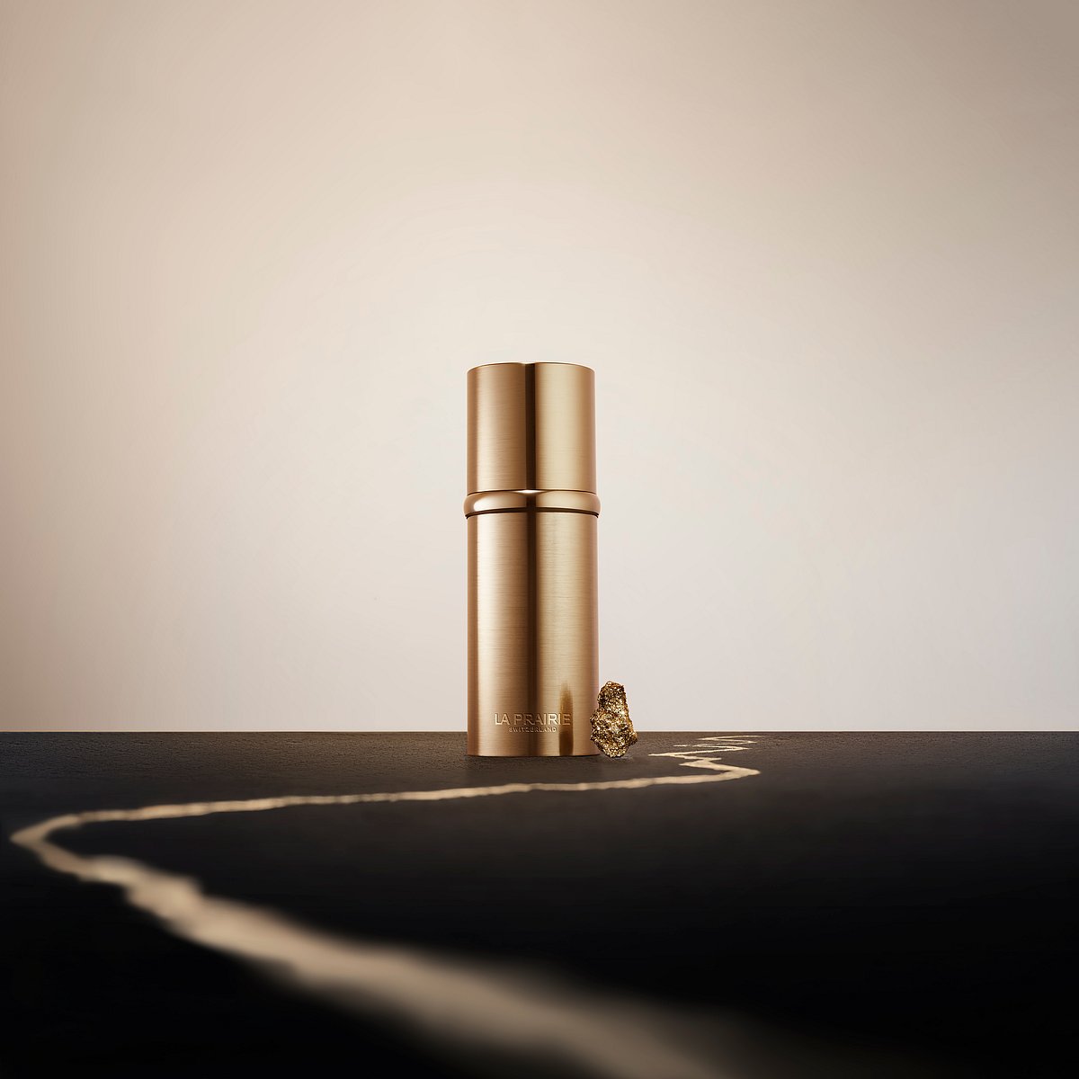 La Prairie's Pure Gold: Radiant Rejuvenation with Swiss Precision