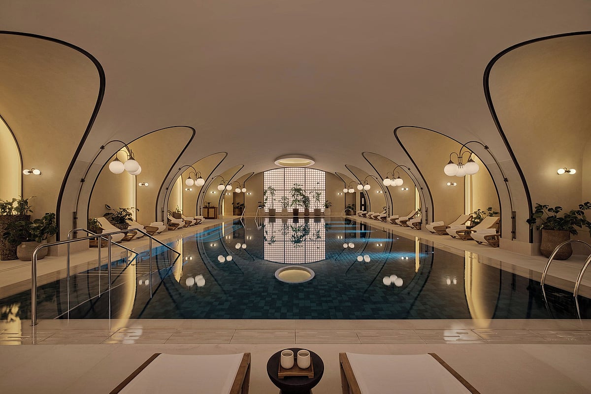 DUNE REAL LONDON 特集号　no6 The-20-meter-indoor-pool-at-