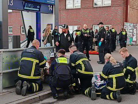 Tolv skadade efter knivattack i Hamburg