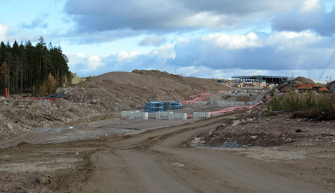 Åtta illegala migranter utvisas efter razzia på Microsofts byggarbetsplats i Gävle