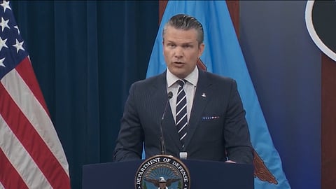 USA:s försvarsminister Pete Hegseth håller presskonferens från Pentagon.