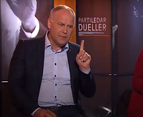 Sjöstedt (V) läxas upp av Skatteverket