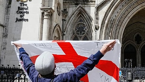 Domstol låter asylhotell i Epping fortsätta – ilska efter beslutet