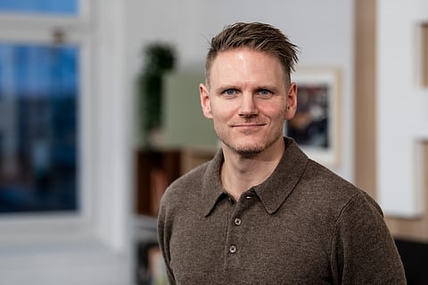 Josef Barkenbom är pastor och programledare på Riks.