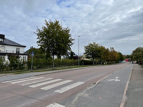 Här är kvarteret i det centralt belägna och välbärgade området Kåbo i Uppsala där en familj utsattes för ett brutalt rånförsök i sin villa mitt i natten.