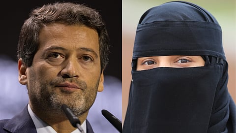 Chegas partiledare André Ventura. 