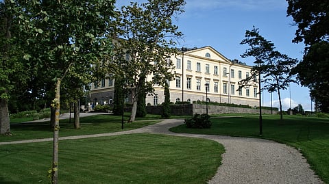 Kvinnan sitter fängslad på Anstalten Hinseberg.