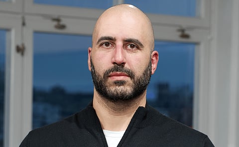 Omar Makram, skribent, poddare och debattör. 