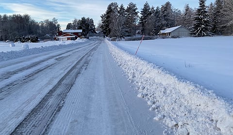 Det är glest mellan bilarna i Sverige, i alla fall jämfört med i de flesta andra EU-länder.