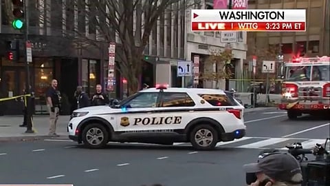 De två soldater som sköts i Washington DC vårdas för kritiska skador på sjukhus.