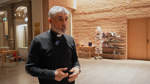 Ronny Elia, diaktion i Eguenia Katolska kyrkan. 