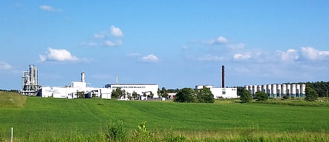 Ett vodkabränneri i närheten av byn (2010)