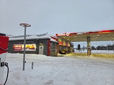 Grovt rån i Västerås – skadad man kom blodig till bensinstation