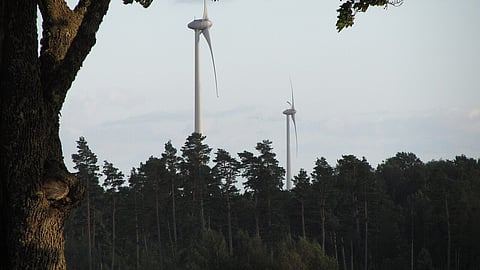 Vindkraftverk i Skara kommun - bilden tagen vid annat tillfälle. 
