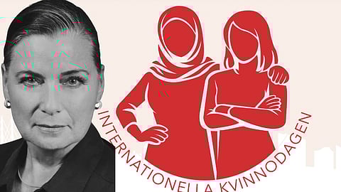 Caroline Thelning: Ett tydligt vägval när S visar hijab kvinna på kvinnodagen