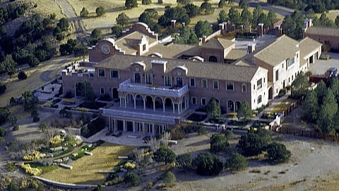 Här, på Jeffrey Epsteins ranch i New Mexico, ska både kvinnor och män ha blivit utsatta för sexuella övergrepp, enligt nya vittnesmål.