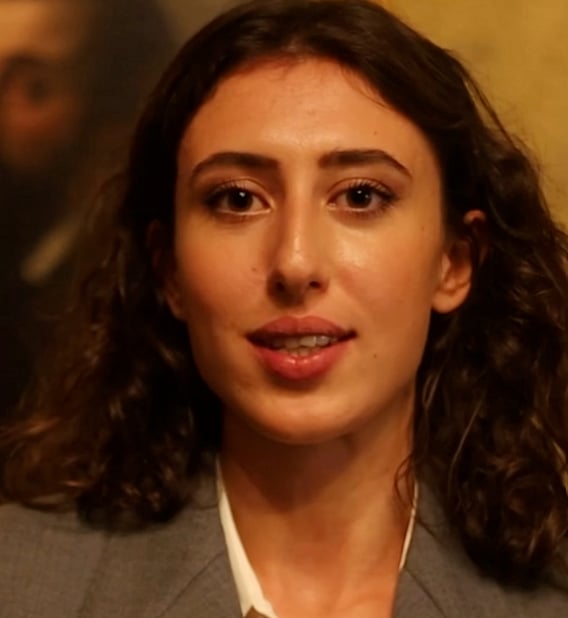 italiensk-journalist-gripen-i-iran-h-lls-i-k-nt-f-ngelse